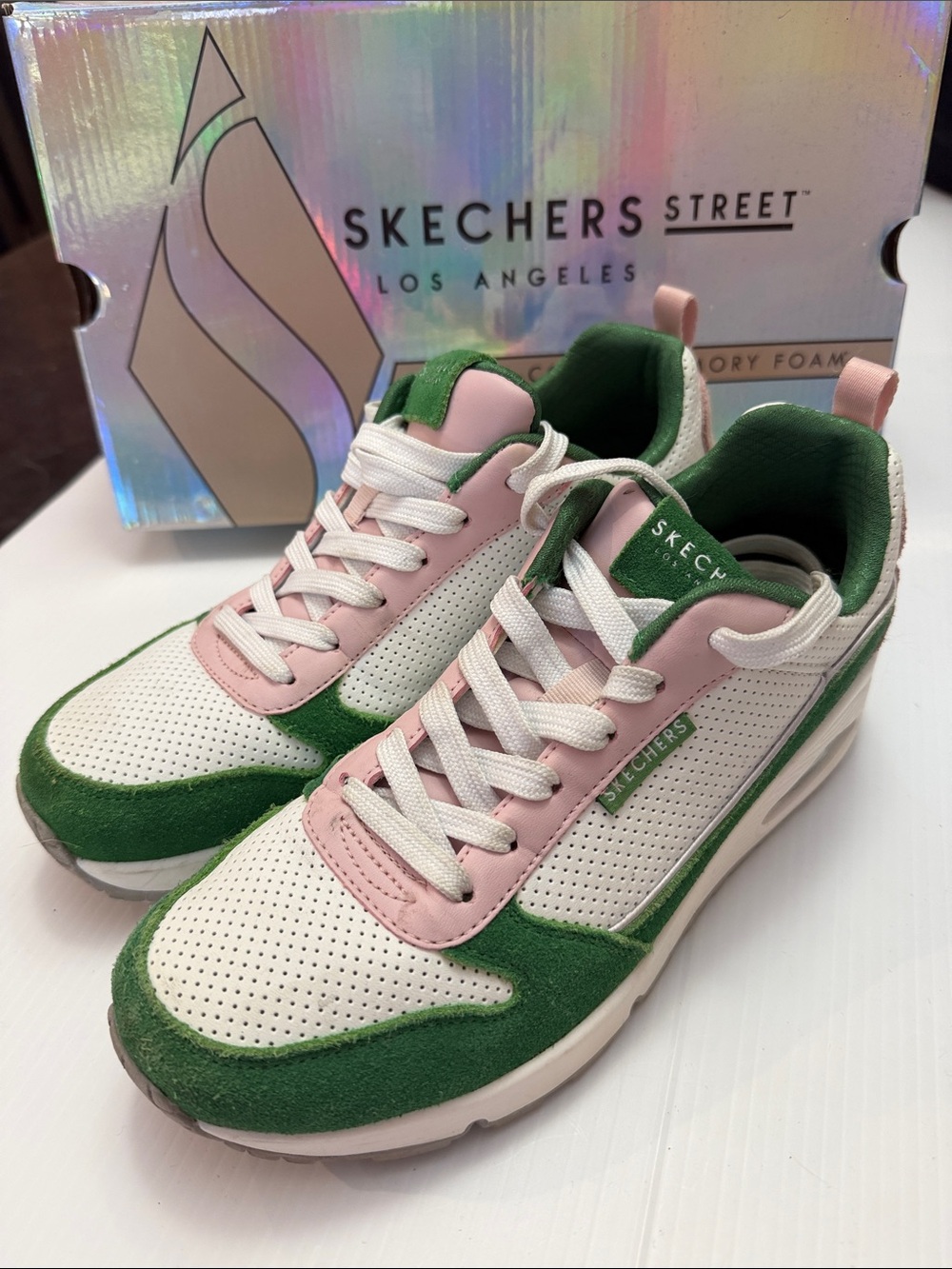 Skechers Street Women's White, Pink & Green Fashion Sneakers size 8